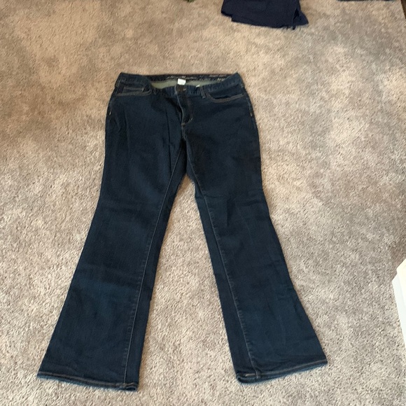 Size 14 short Eddie Bauer boot cut jeans - Picture 1 of 3